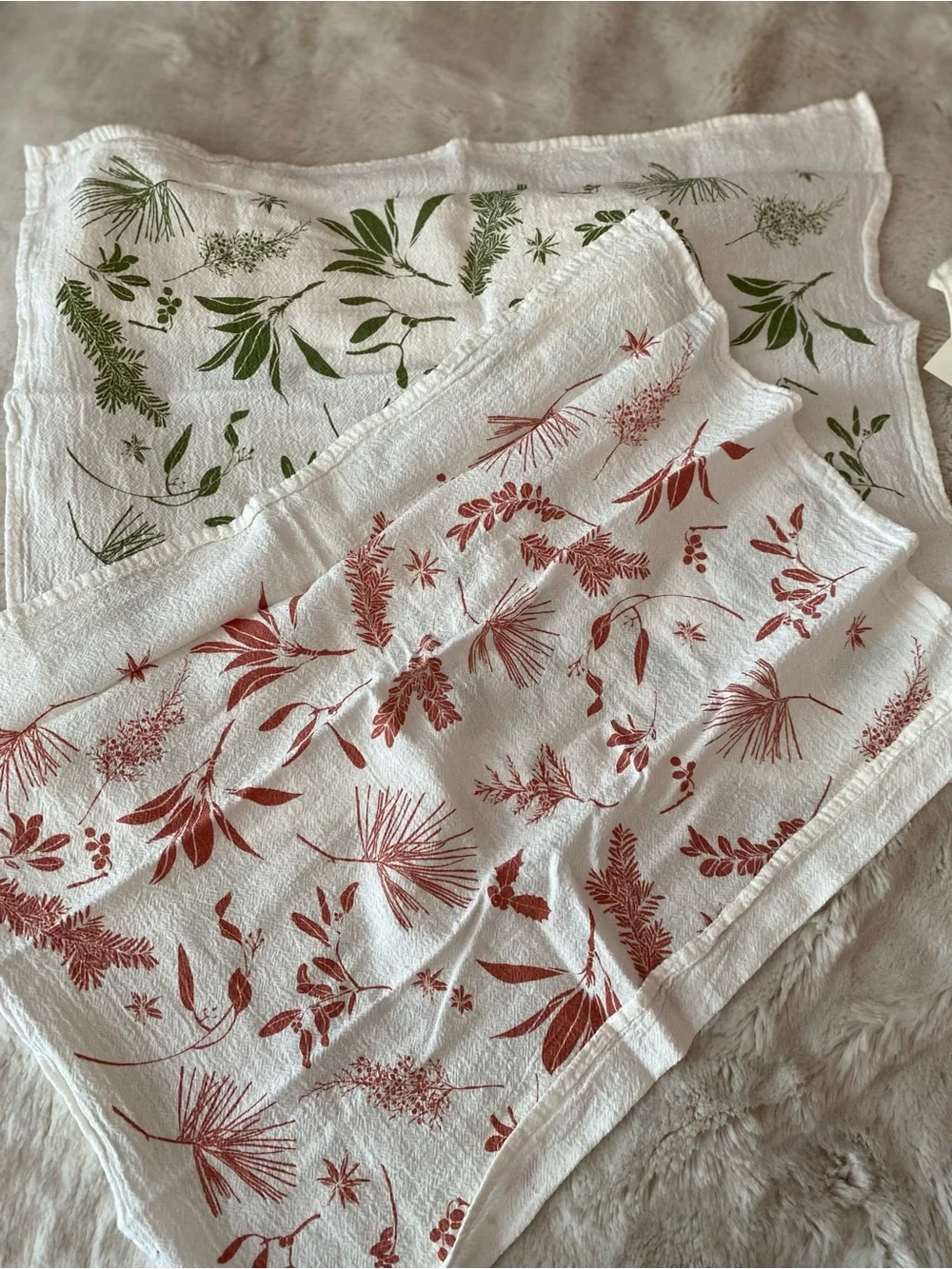 June& December spring veggies kitchen towel and 2 mixed boughs & berries napkins